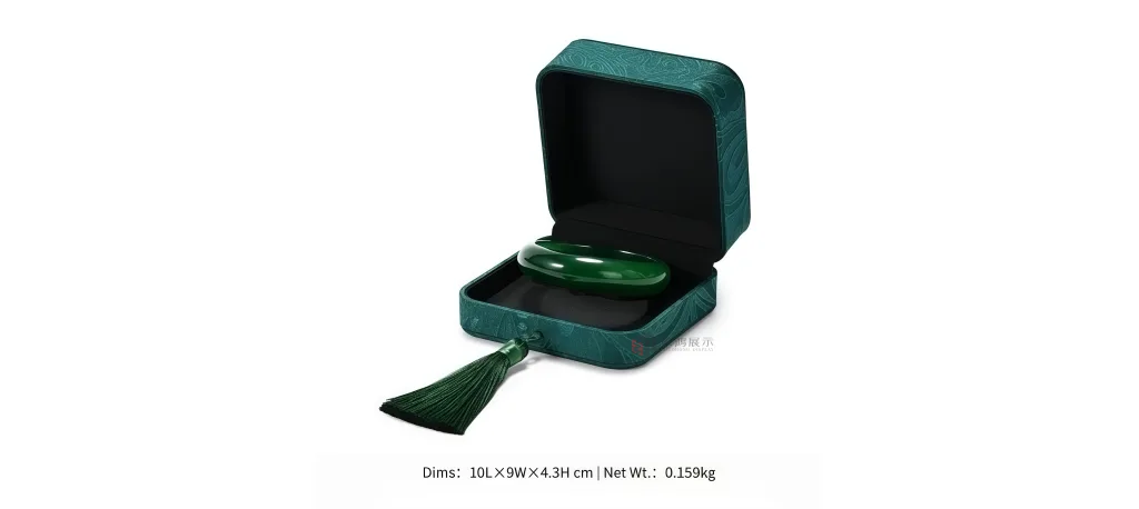 Antique-style jadeite jewellery box